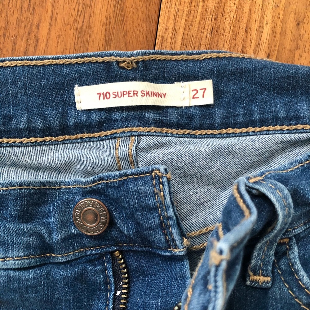 Levi jeans